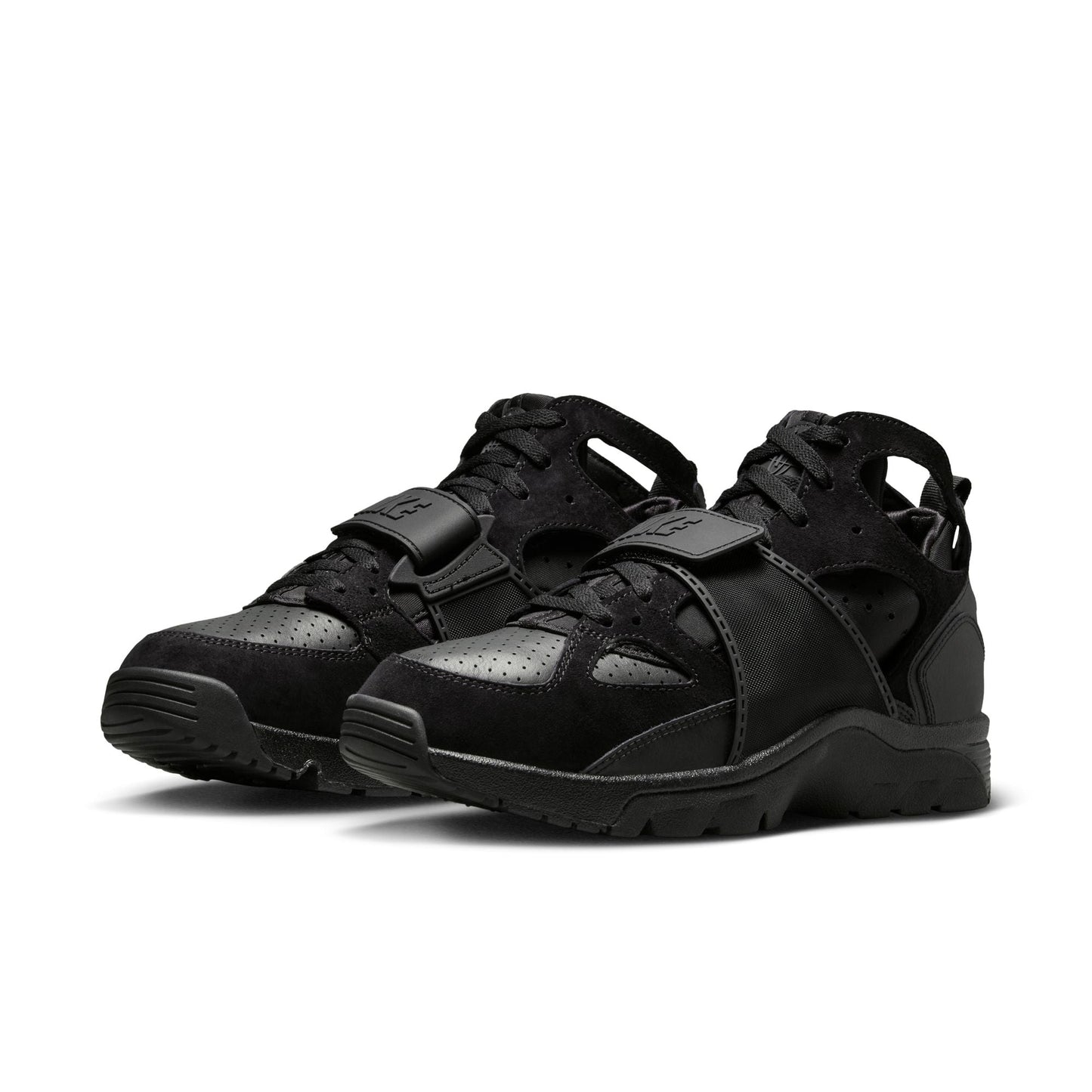 (HOLDS) Men's Nike Air Trainer Huarache - "Black"