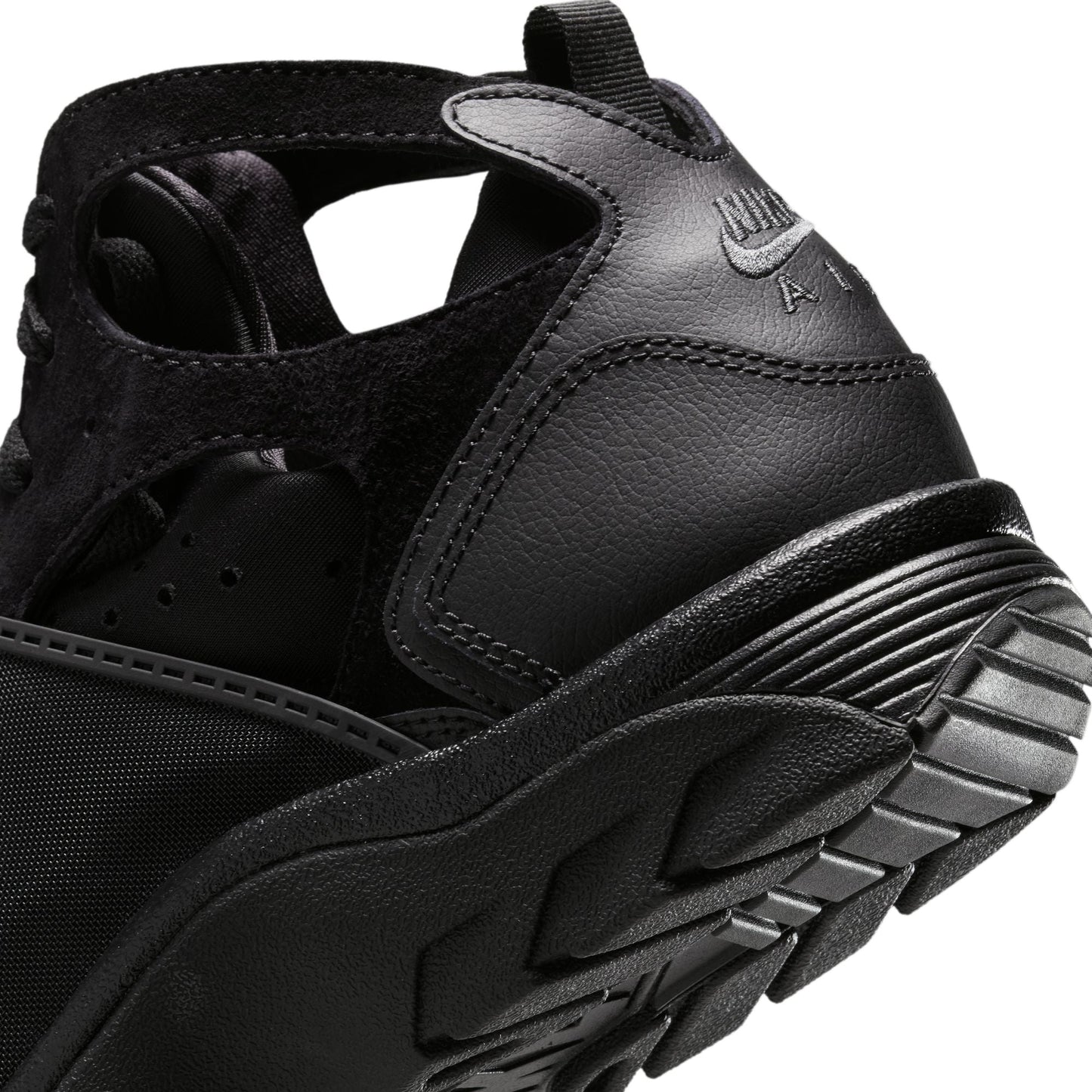 (HOLDS) Men's Nike Air Trainer Huarache - "Black"