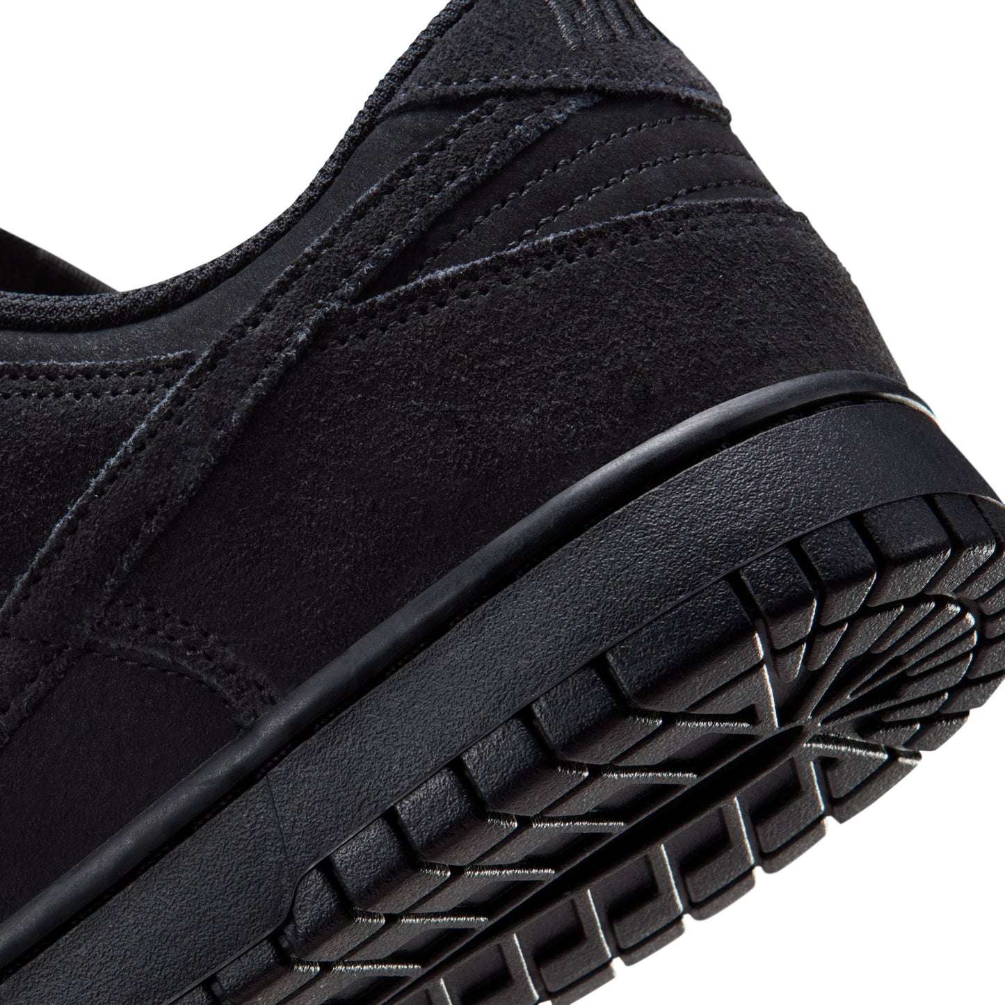 (Holds) Men's Nike Dunk Low Retro SE - "Black"